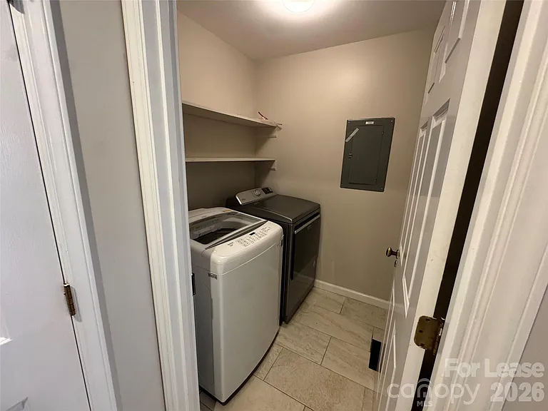 219 Lark Field Dr — Photo 14