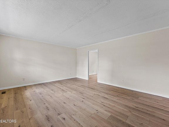 5th image of 1124 Tranquilla Dr