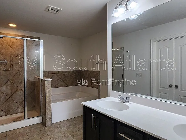 7744 Rutgers Cir — Photo 28