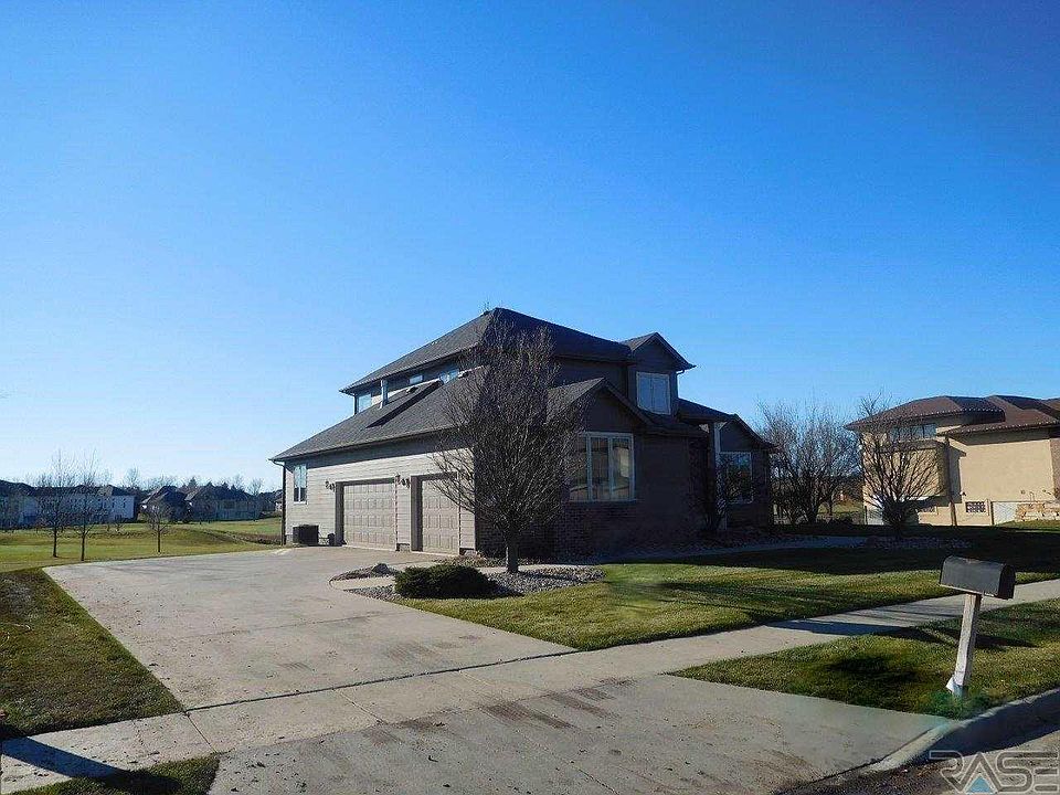 1st image of 6320 S Pinehurst Ct