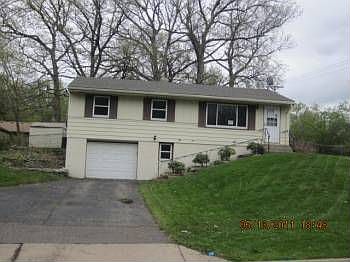 1st image of 701 Esther Ln