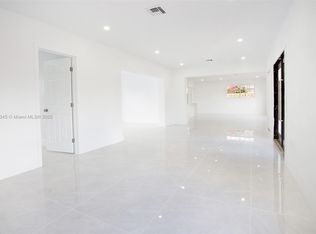 17600 NE 2nd Ct, North Miami Beach, FL 33162