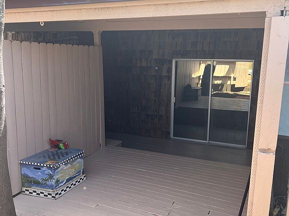 4th image of 148 N Ocean Ave #2