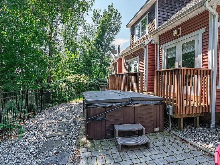 219 Crescent Ave — Photo 44