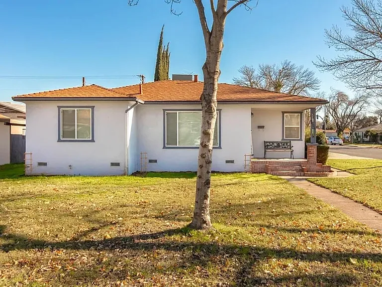 204 Oakshire Ave — Photo 10