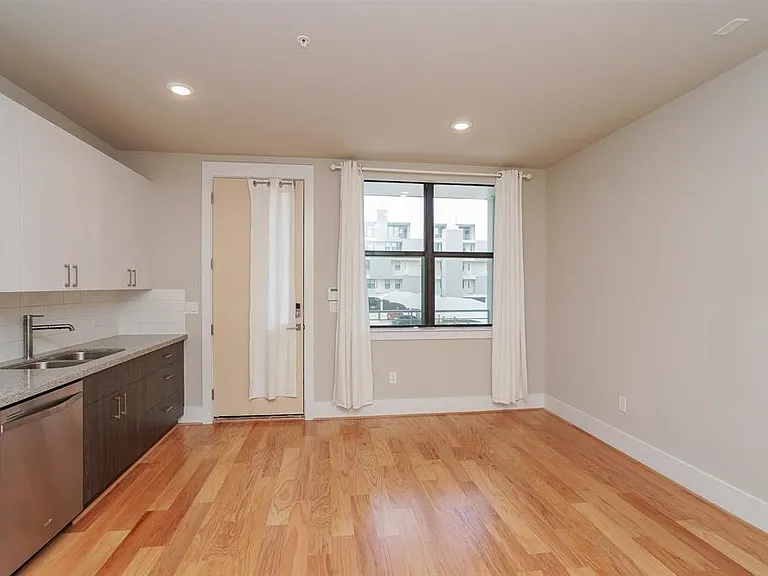 2401 Crawford St #A112 — Photo 3