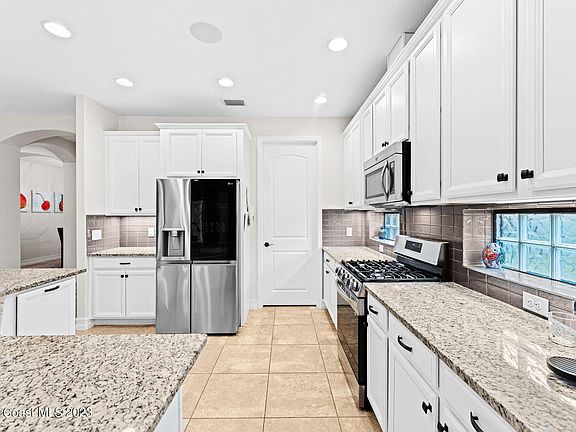 5th image of 8112 Strom Park Dr