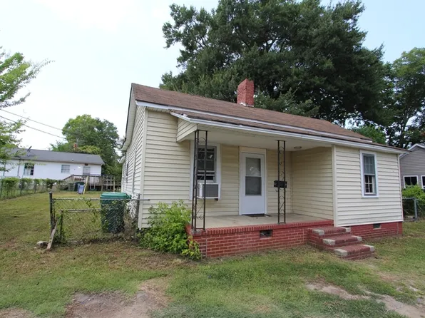44 E White St, Chester, SC 29706