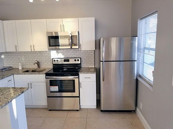 3rd image of 4552 N Ocean Dr #1