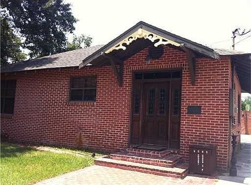 2nd image of 1030 Broad St