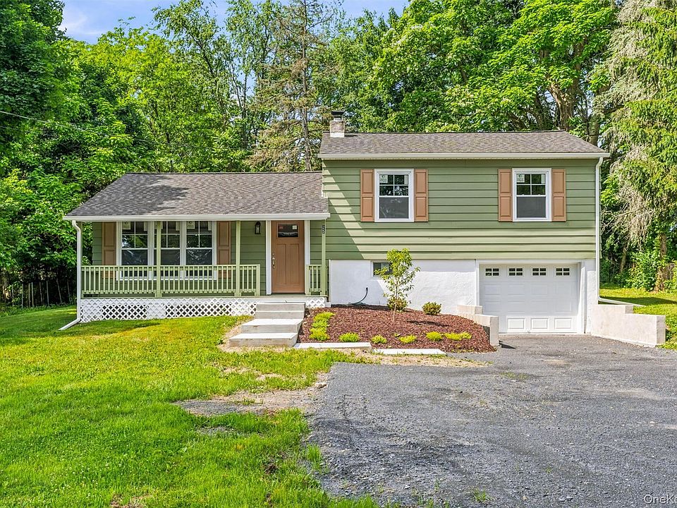 1st image of 25 Ferrara Drive