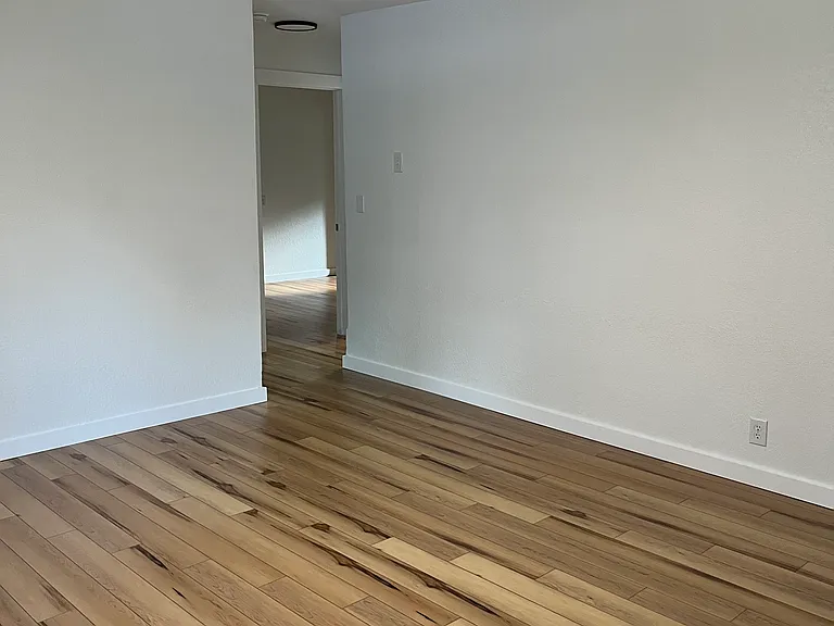 1104 S State Ave — Photo 10