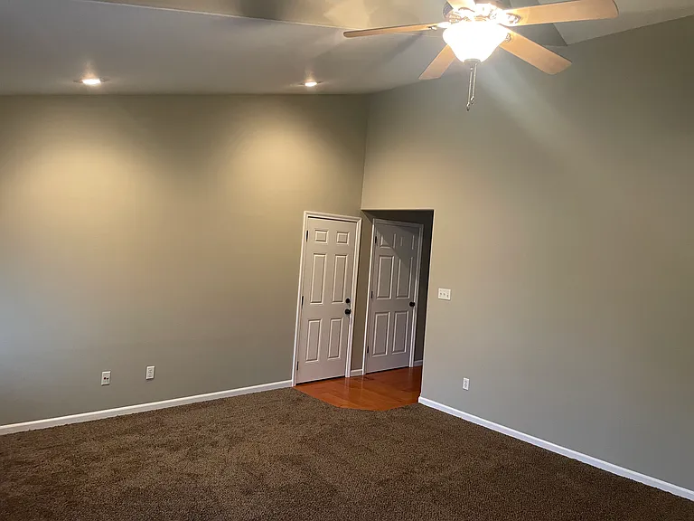 Timberline Dr — Photo 4