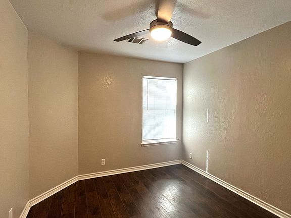 3rd image of 116 Harness Ln