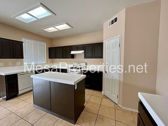 4th image of 13626 Winewood St