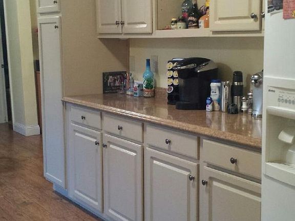 other side of the kitchen