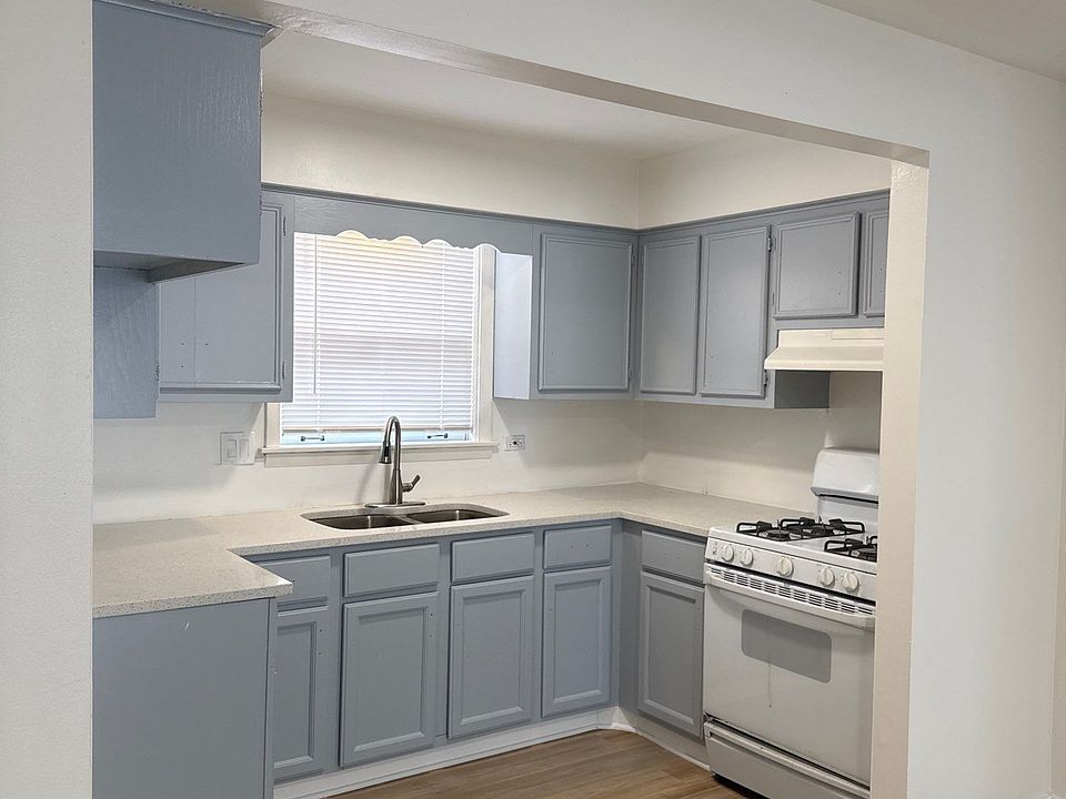 1st image of 17385 70th Ave #11392137