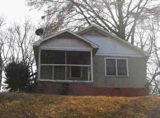 1712 South St, Vicksburg, MS 39180