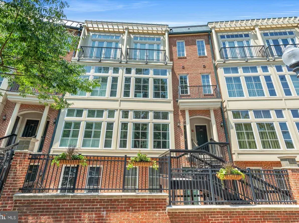 2200 17th St NW APT 213, Washington, DC 20009