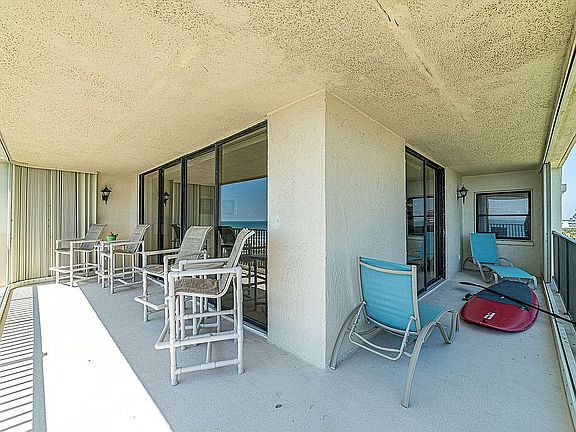 Wrap around balcony
