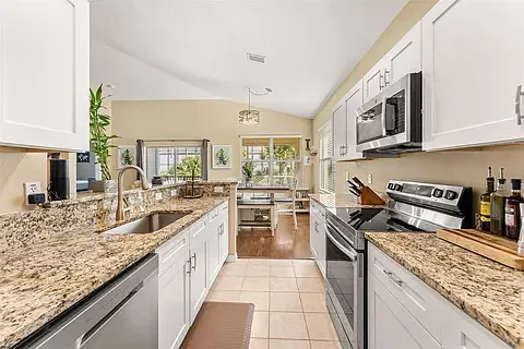 916 Ocaso Ln #201 — Photo 4