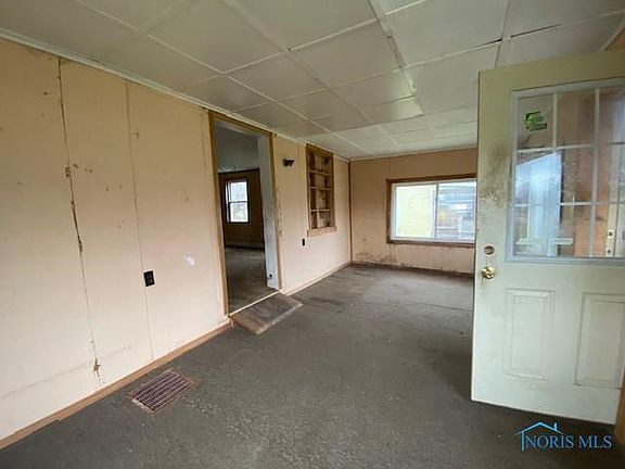 3rd image of 6518 Main St