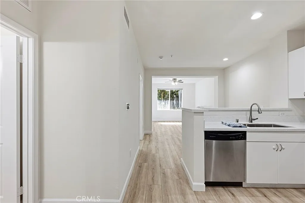 1801 E Katella Ave — Photo 2