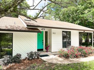 1922 Hidden Vall, Tallahassee, FL 32308