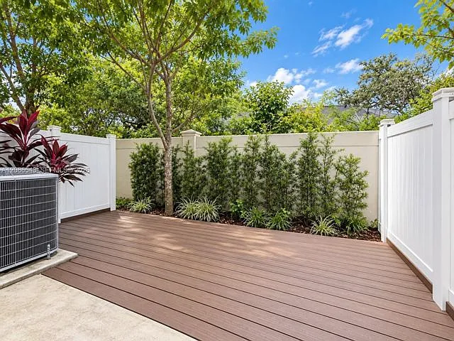 3 bed, 2.5 bath, $4,200 — Photo 3