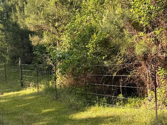 4th image of 1 Bryant Ln