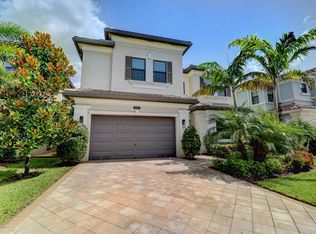 9481 Eden Roc Ct, Delray Beach, FL 33446
