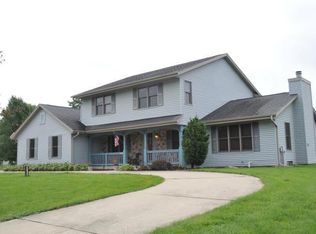 3271 E Elm Rd, Oak Creek, WI 53154