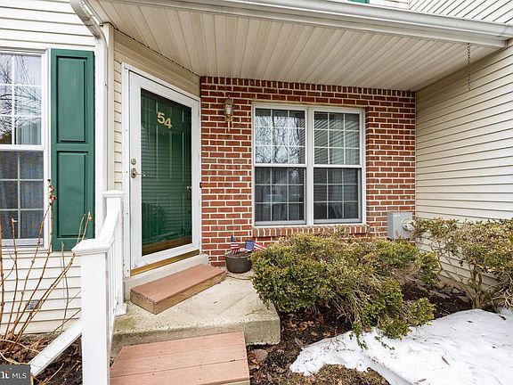 2nd image of 54 Aspen Way