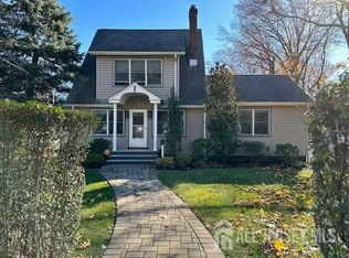 41 Plainfield Ave, Metuchen, NJ 08840
