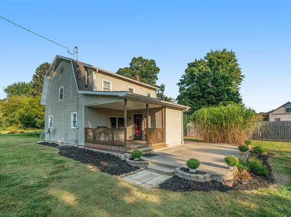 568 W James St, Lawrence, MI 49064