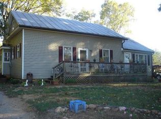 3246 Airport Rd, Moneta, VA 24121