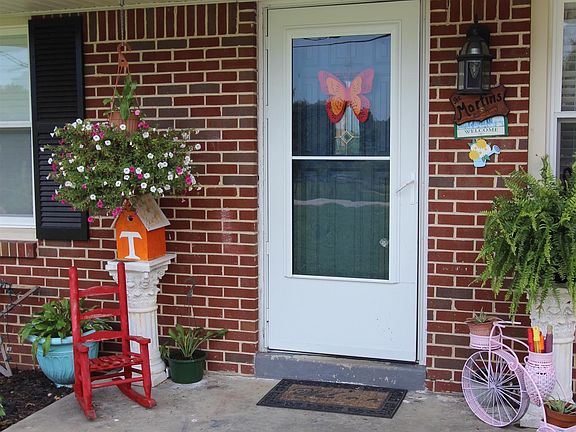 2nd image of 75 County House Cir