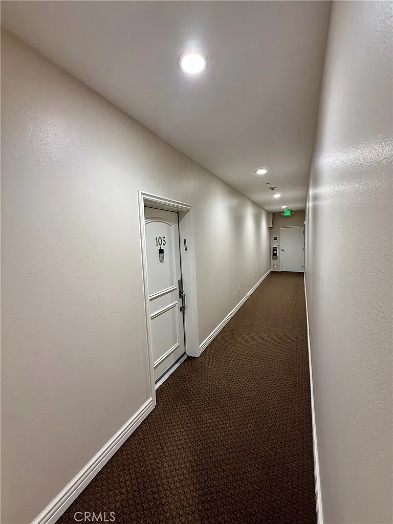 2 bed, 2.5 bath, 1720 sqft, $6,000 — Photo 4