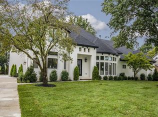 22 W Razorback Rd, Rogers, AR 72758