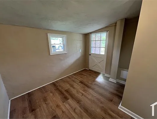 304 E Montgomery Ave — Photo 16