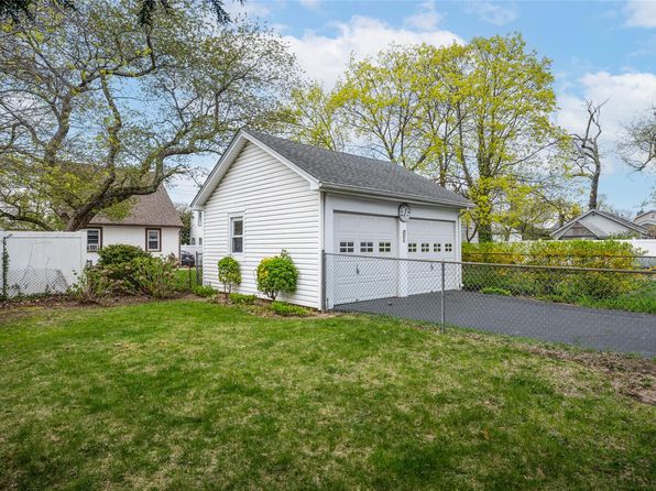106 Sycamore Street, West Hempstead, NY 11552