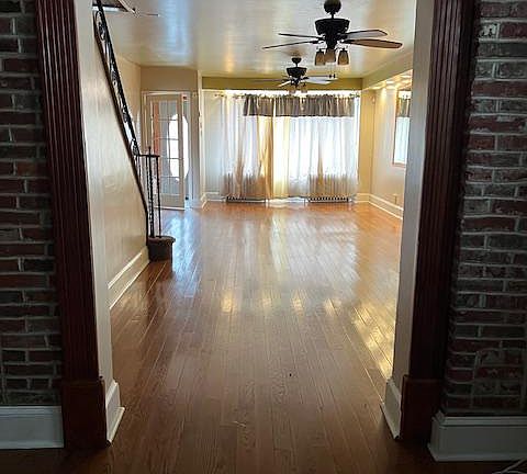 3rd image of 2429 E Huntingdon St