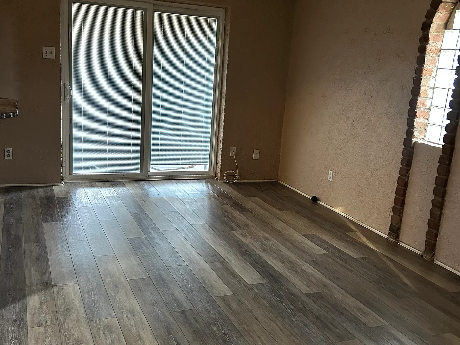3 bed, 1381 sqft, $1,800 — Photo 3