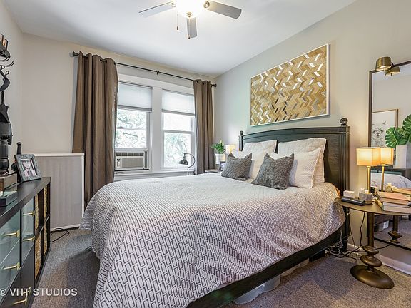 5th image of 3933 N Paulina St