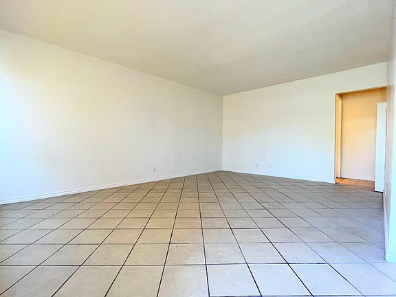 2nd image of 218 N Dalton Ave