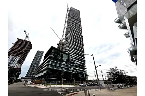 448 Burnhamthorpe Rd W Photo 1