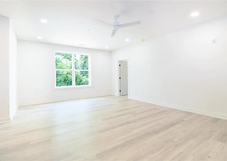 260 Martha Dr
