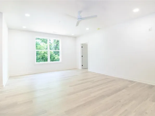 260 Martha Dr, Athens, GA 30606