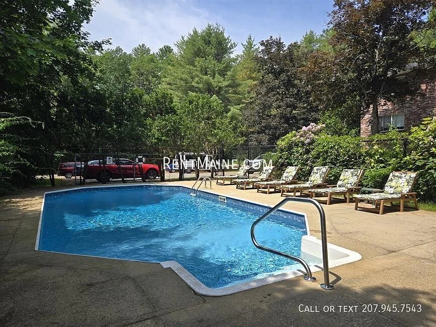 10 Tall Pines Dr #20