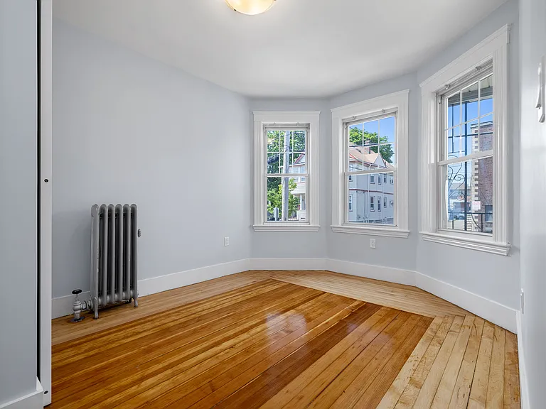 16-18 Windsor Rd #1D — Photo 3